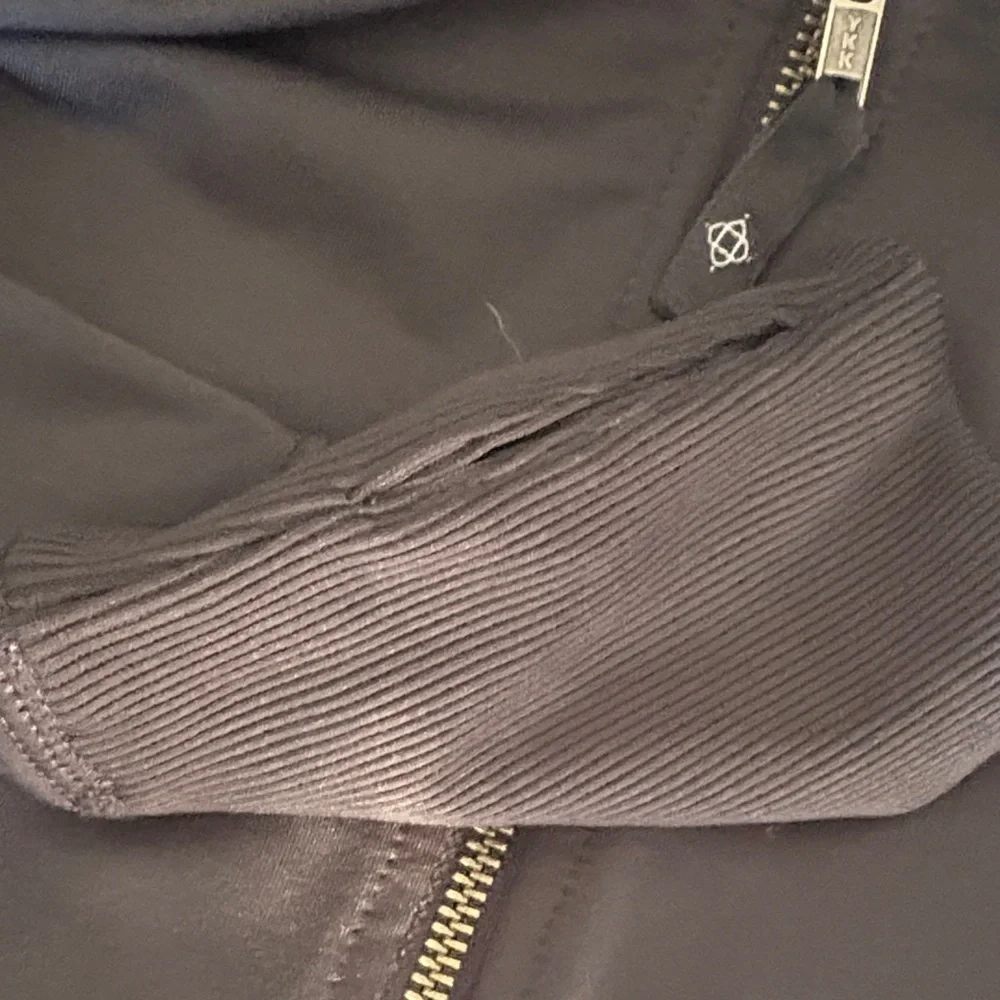 Elegant Black Utility Jacket for Women - Picture 3 of 4